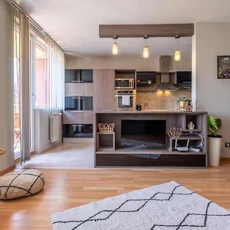Deja Vu, Cozy & Quiet 1 Bdr Apt Fast Wi-Fi Софія Екстер'єр фото